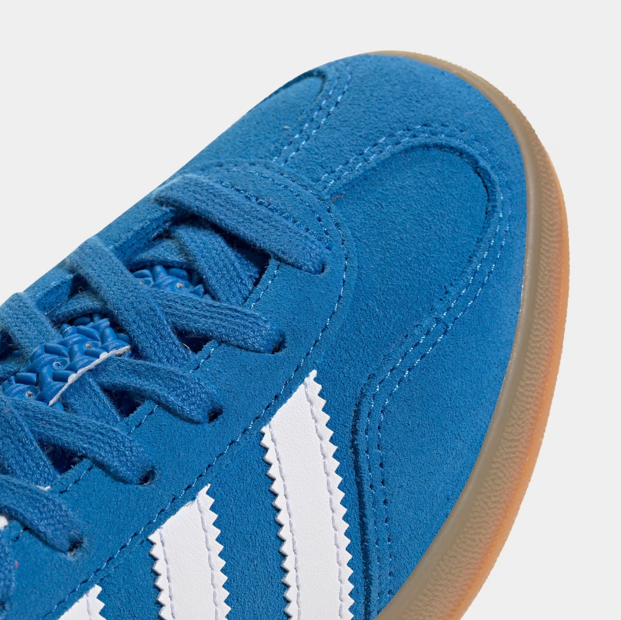 adidas Gazelle Indoor Grade School Lifestyle Shoes Blue Bird Cloud White  Gum JS3802 – Shoe Palace