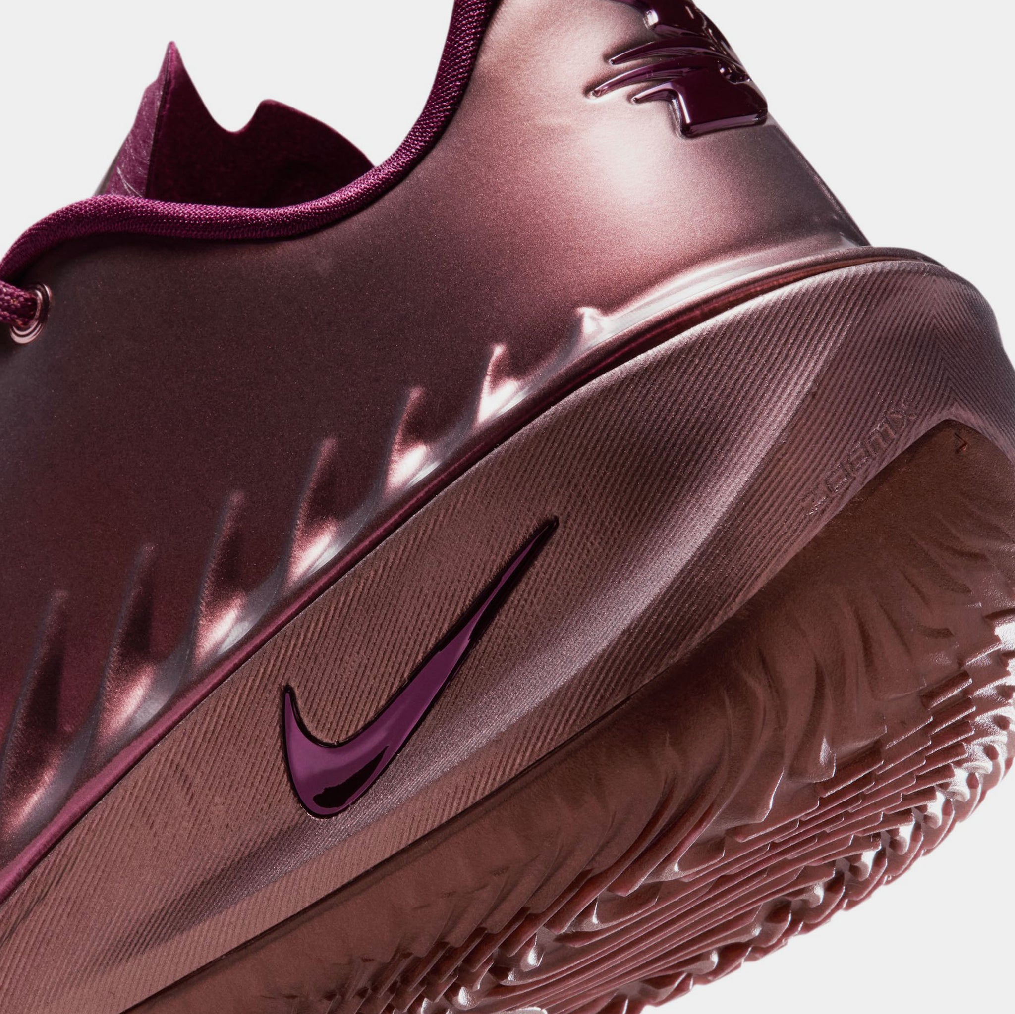 Men\'s Basketball Shoes - Maroon/Pink Accent Nike G.T. Cut 4 Big Kids main image 4
