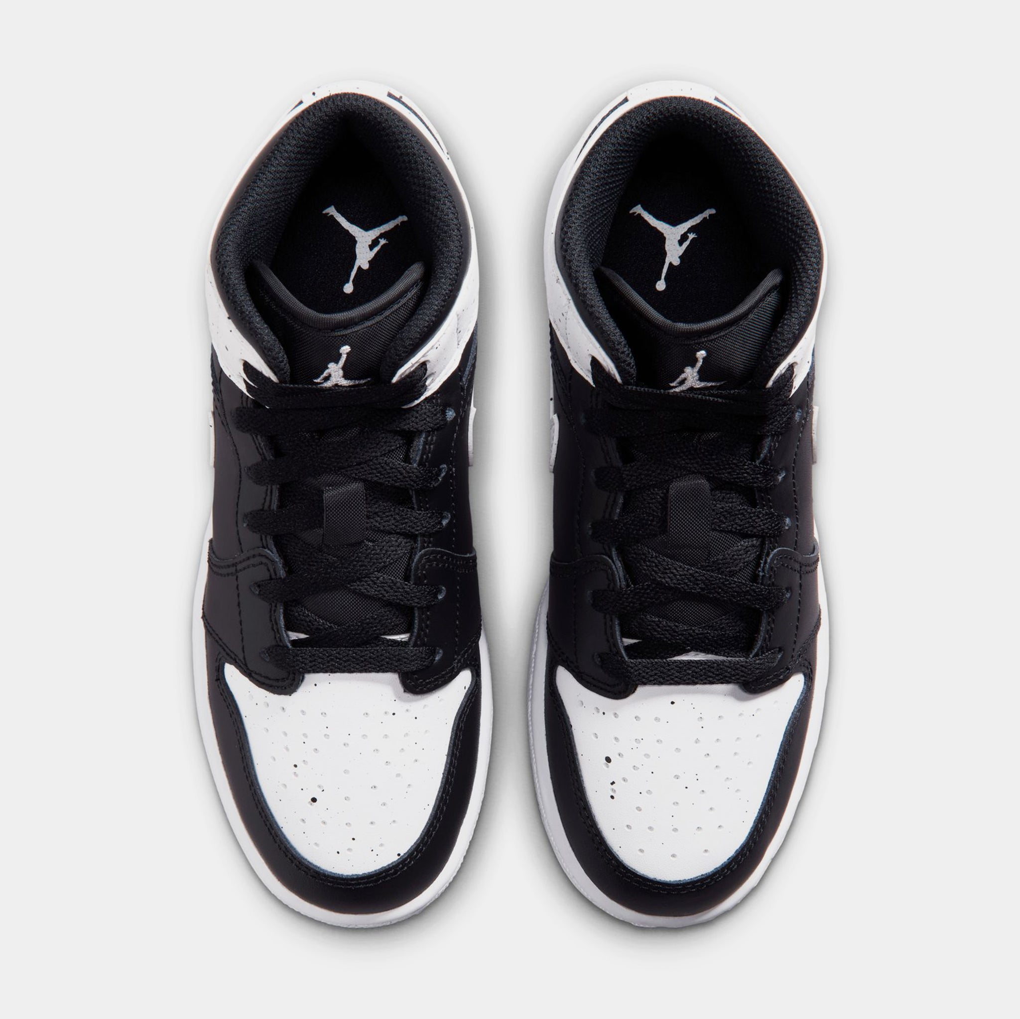 Jordan Air Jordan 1 Mid SE Oreo Grade School Lifestyle Shoes Black
