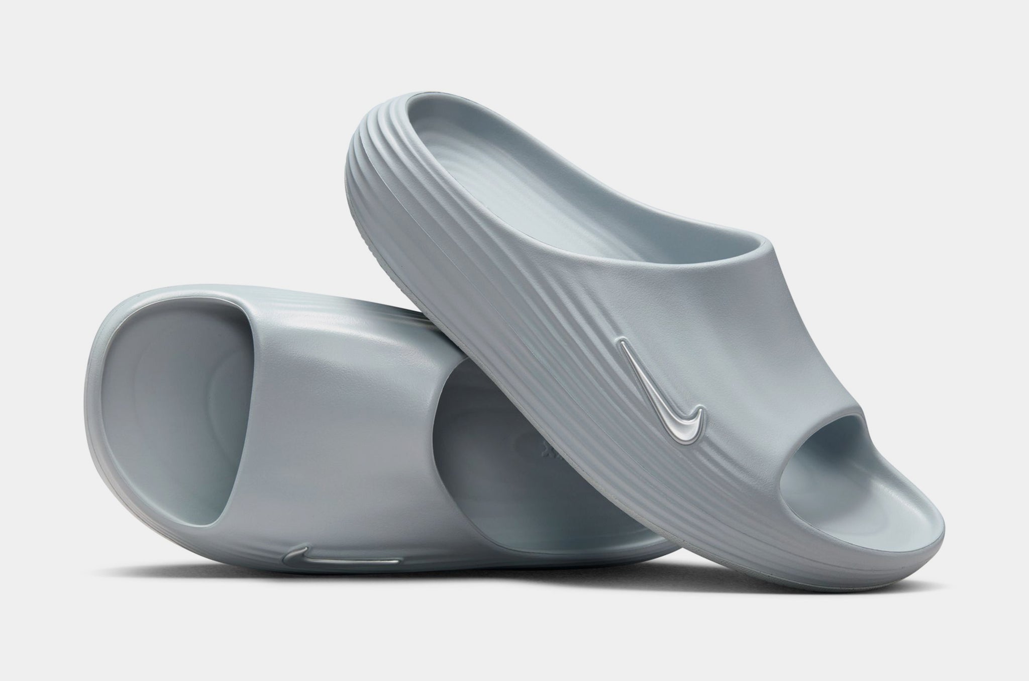 Nike ReactX Rejuven8 スリッポンサンダル 81/2グレー Nike ReactX Rejuven8 Slide Mens Sandal Wolf Grey Wolf Grey Wolf