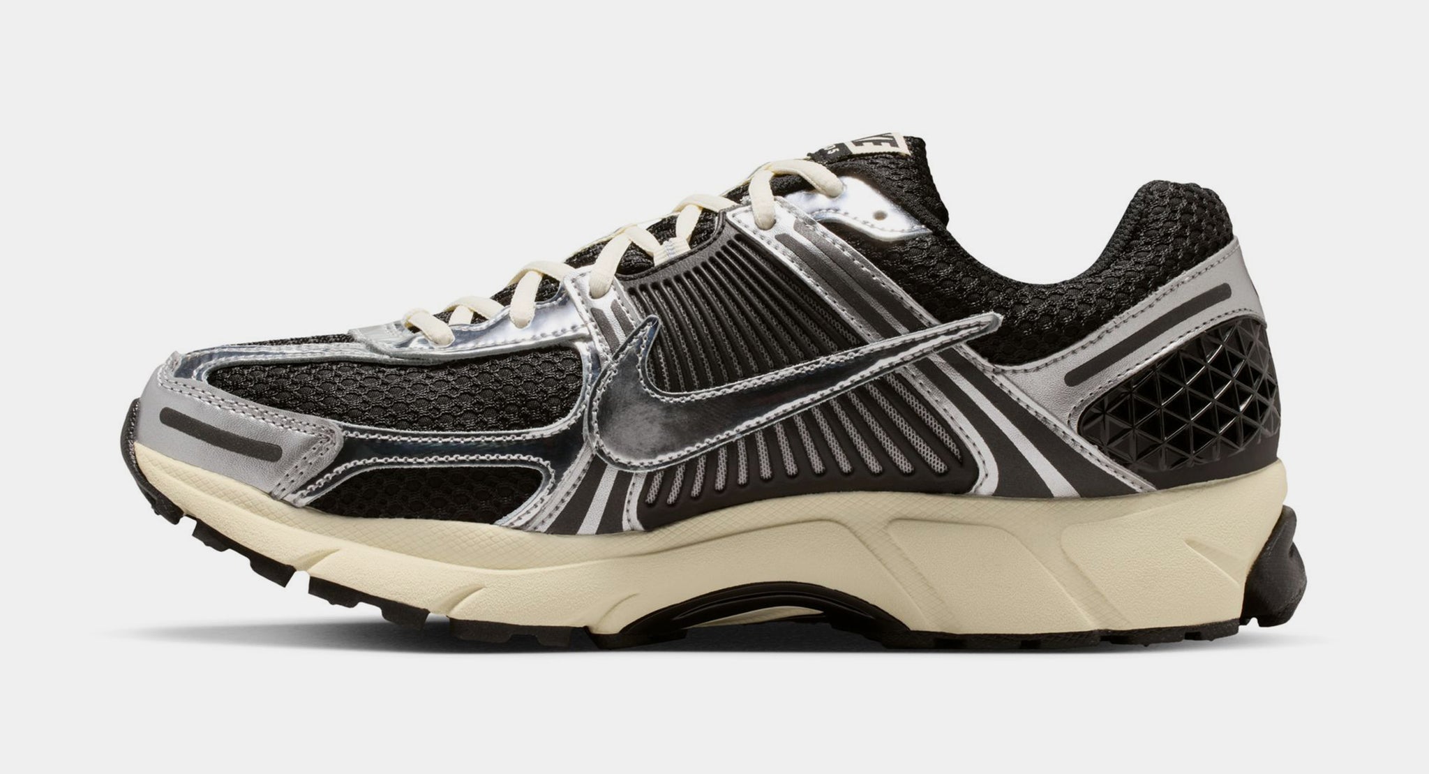 Nike Zoom Vomero 5 Mens Running Shoes Black Chrome Metallic Silver