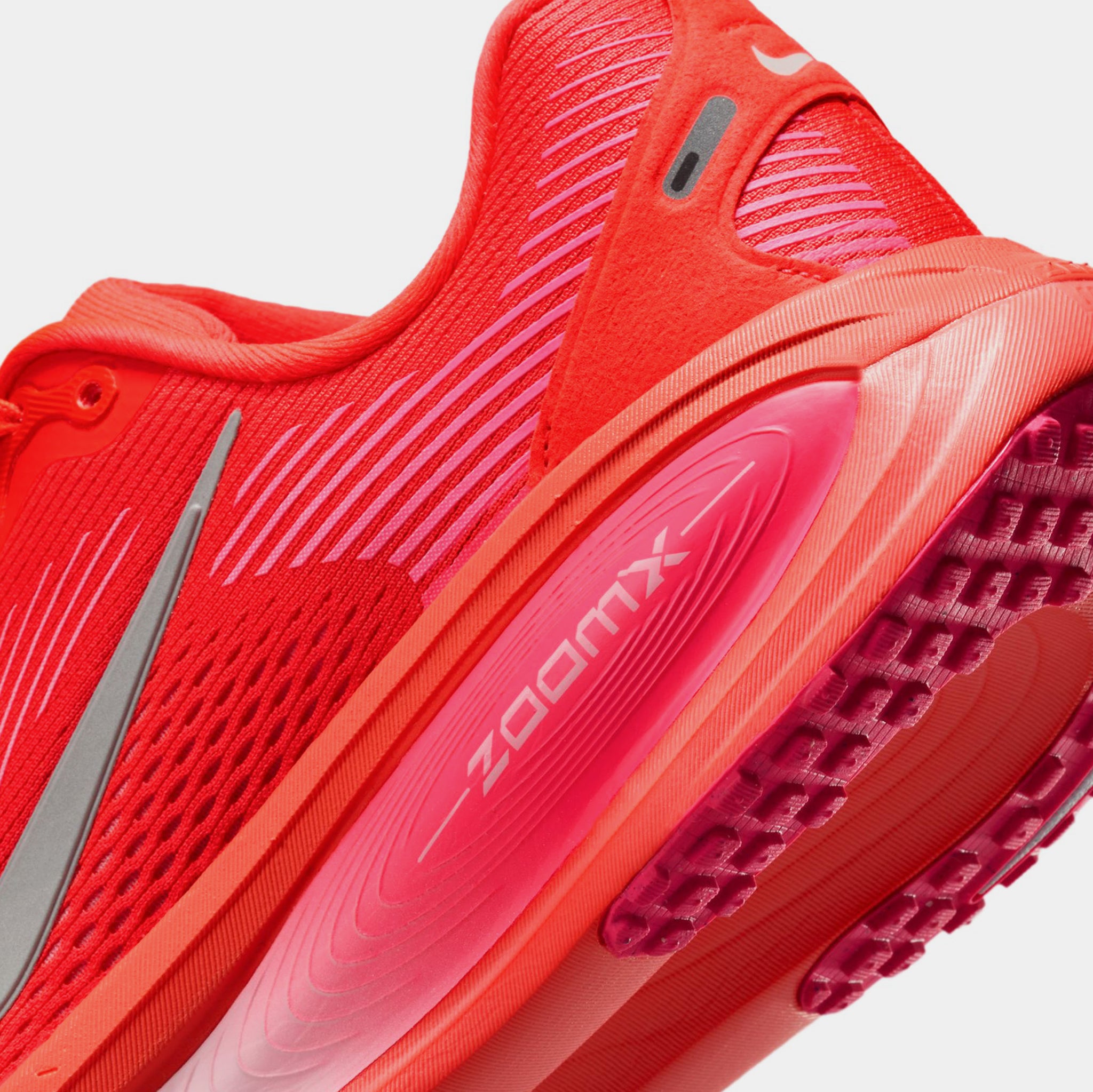 Nike Vomero 18 Womens Running Shoes Bright Crimson Hyper Pink Pink