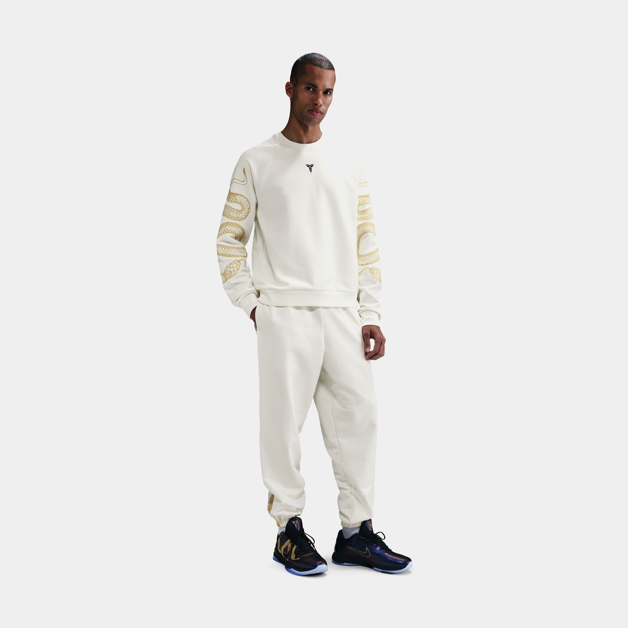 Nike Kobe Year Of The Mamba Mens Crewneck Beige Gold HQ4697-133 