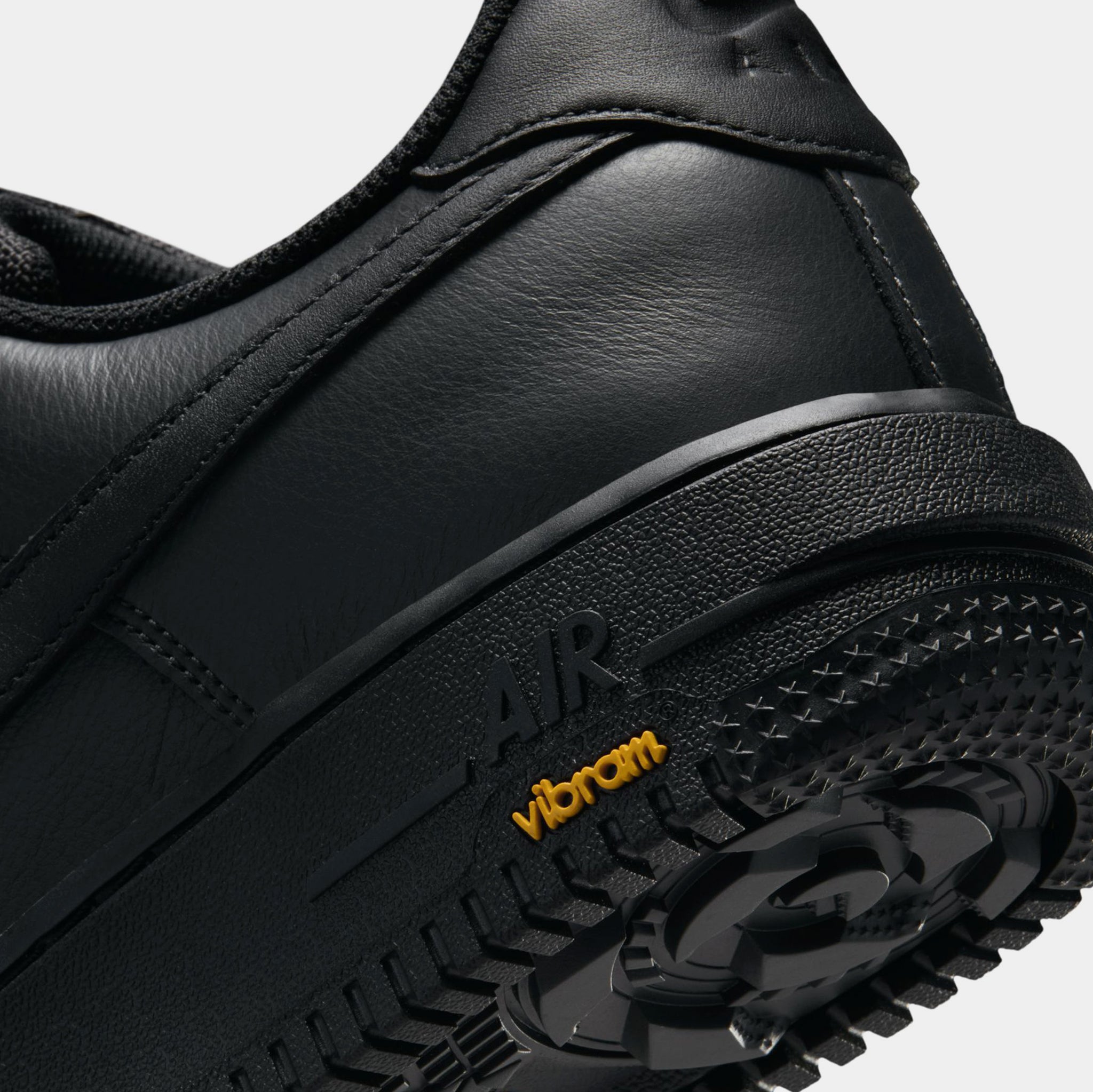 Nike Air Force 1 Low Gore Tex Vibram Mens Lifestyle Shoes Off Noir 