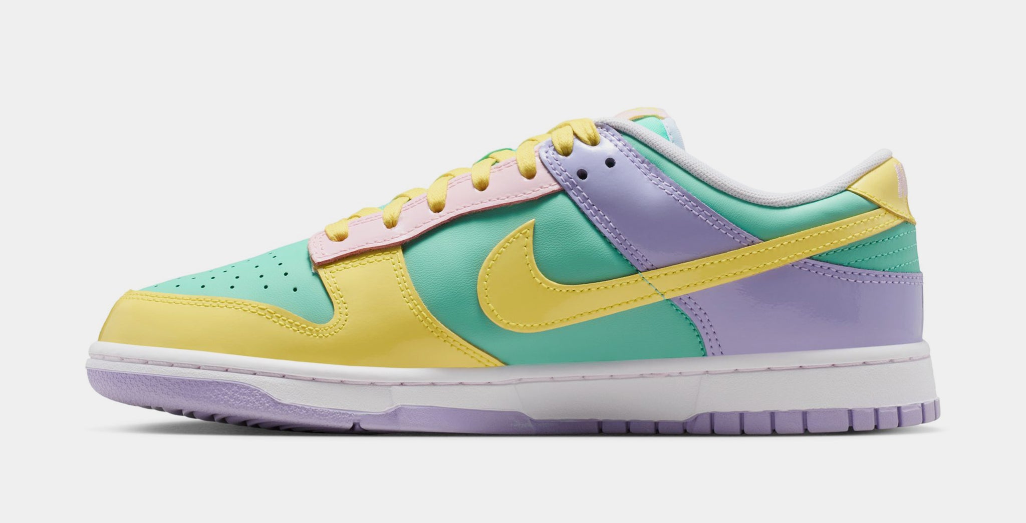 Nike Dunk Low Easter Mens Lifestyle Shoes Emerald Rise Yellow Pulse ...
