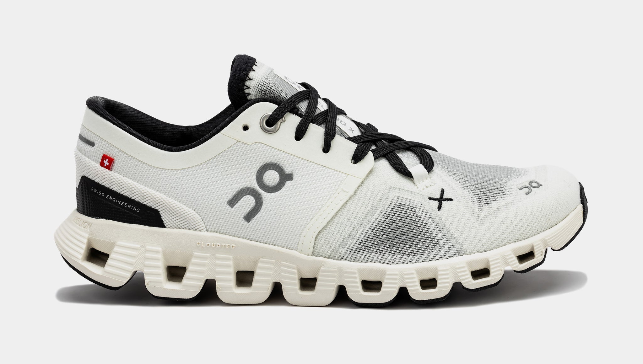 On Cloud X Womens Running Shoes White Black Final Sale