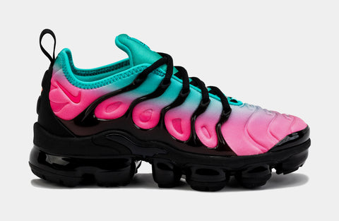 black pink and green vapormax plus