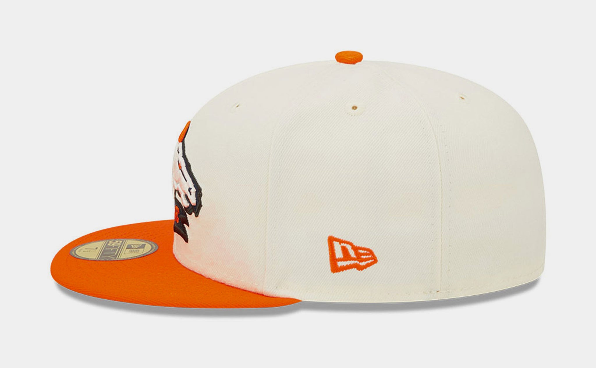 Denver Broncos New Era 2022 Sideline 59FIFTY Fitted Hat - Cream/Orange