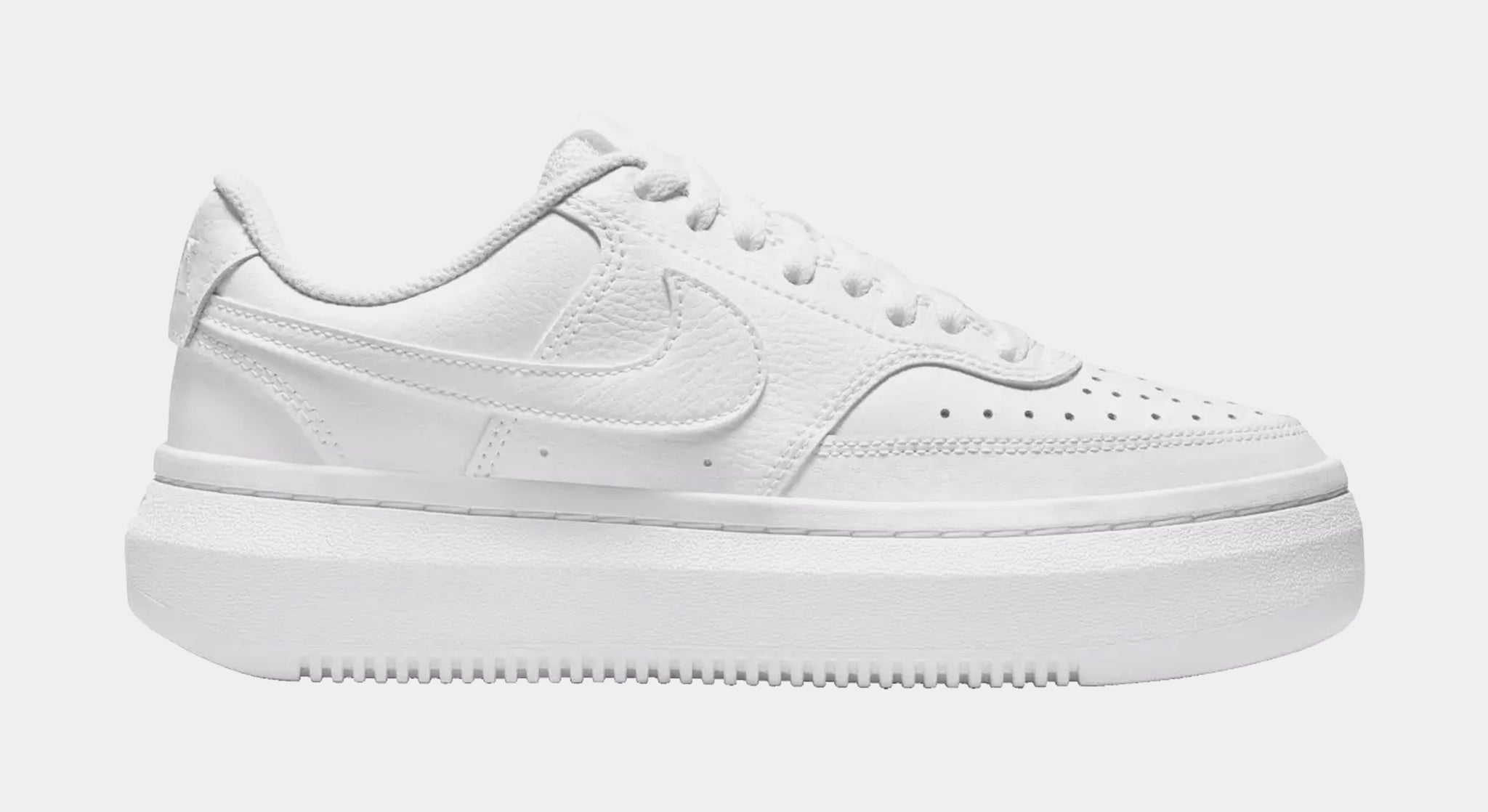 Nike white lifestyle shoes Clearance