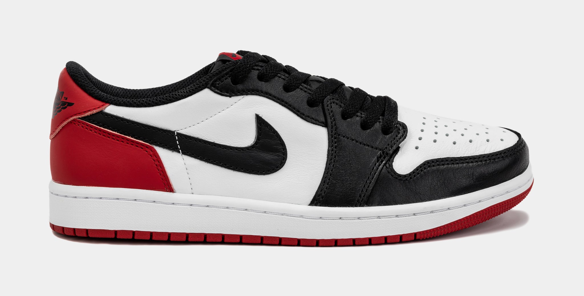 Air Jordan 1 Retro Low OG Black Toe Mens Lifestyle Shoes (Black/Red)