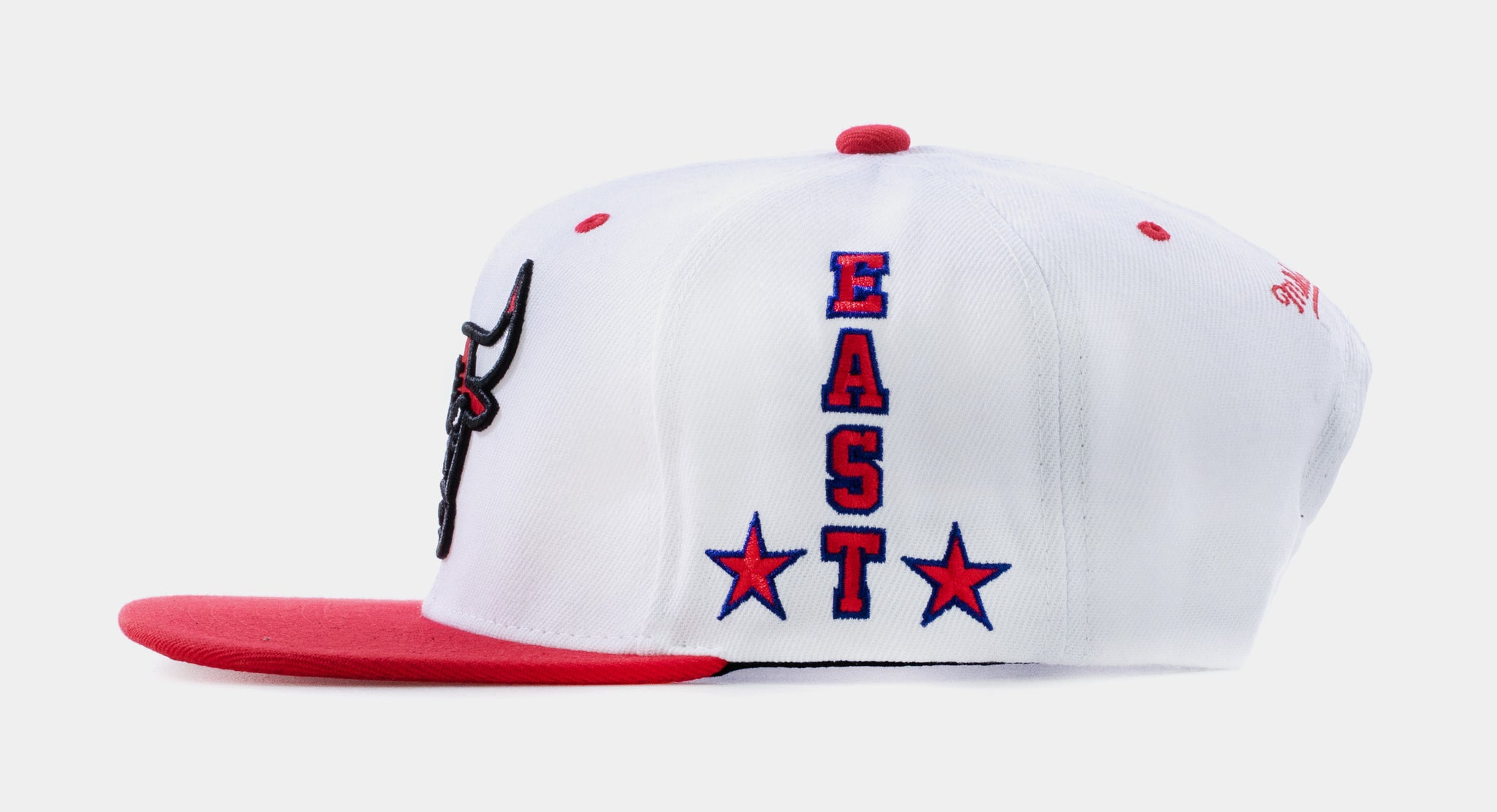 red and white bulls snapback