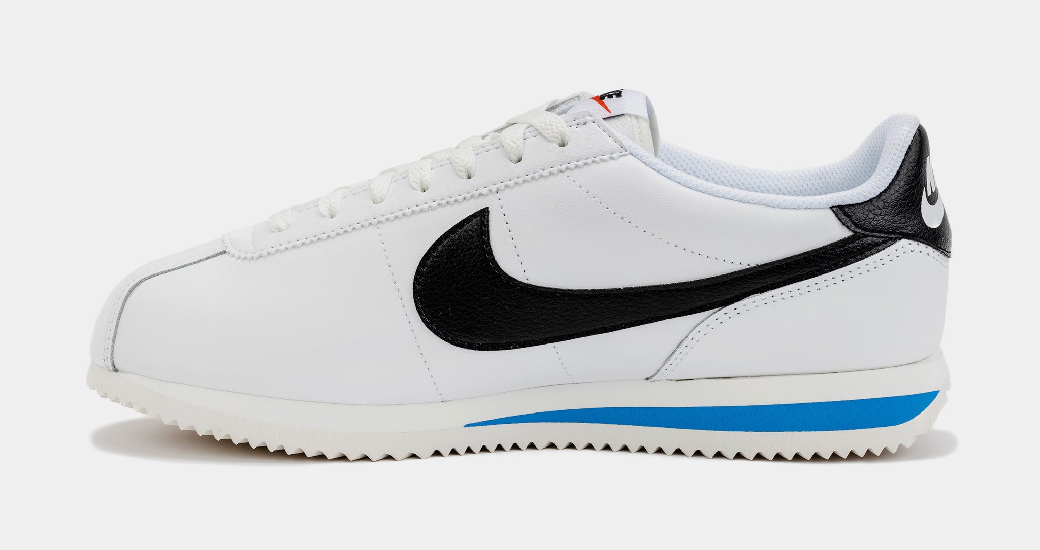 Nike Women's Classic Cortez Leather Casual Shoes, White, 9