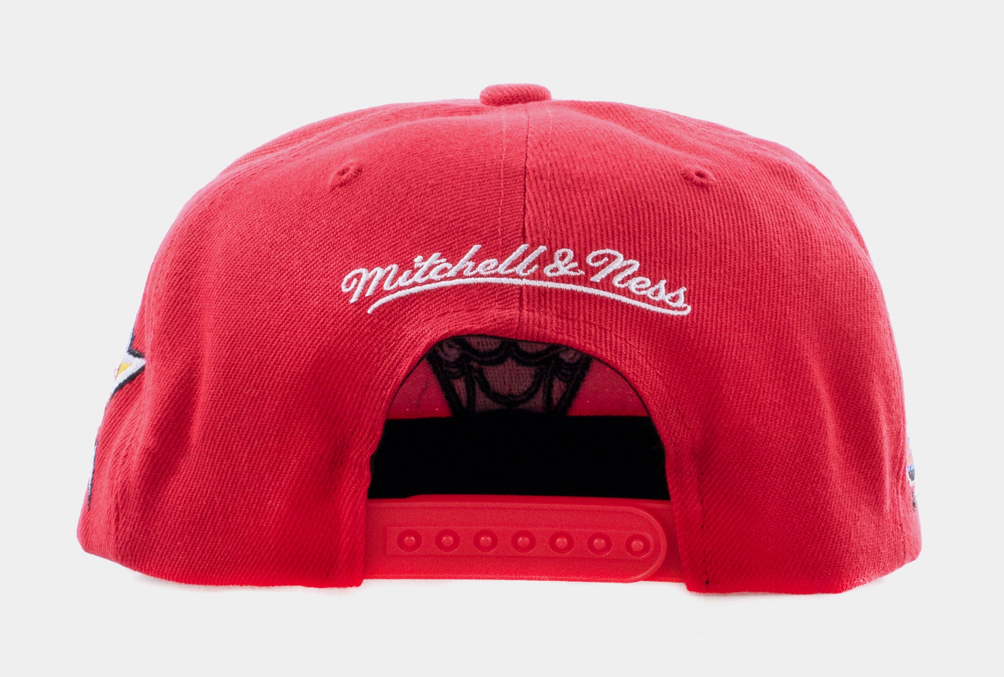 Mitchell & Ness Chicago Bulls Snapback Cap Mens Hat White Red  6HSSSH21173-CBUWHRD – Shoe Palace