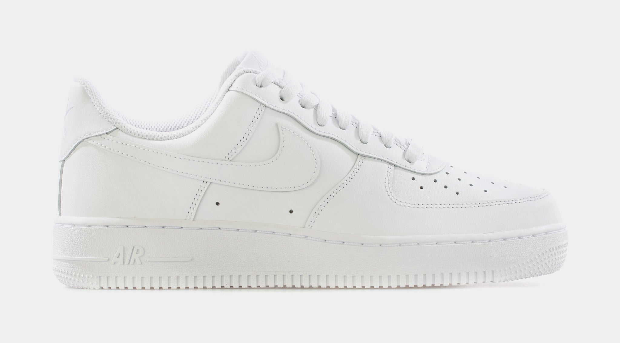 Nike Air Force 1 in White