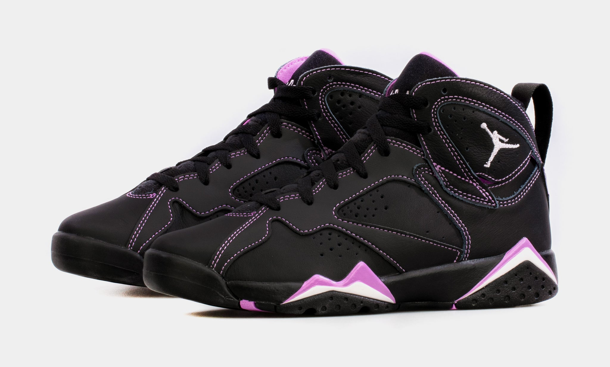 Jordan Air Jordan Retro Barely Grape Grade School Lifestyle