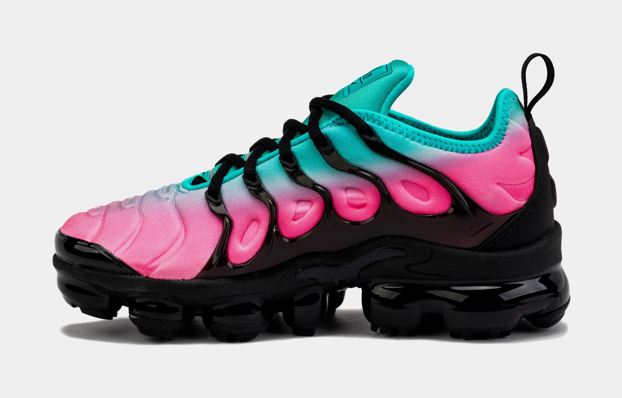 fængelsflugt Serrated historisk Nike VaporMax Plus Womens Running Shoes Black Pink Green Free Shipping  FN7175-630 – Shoe Palace